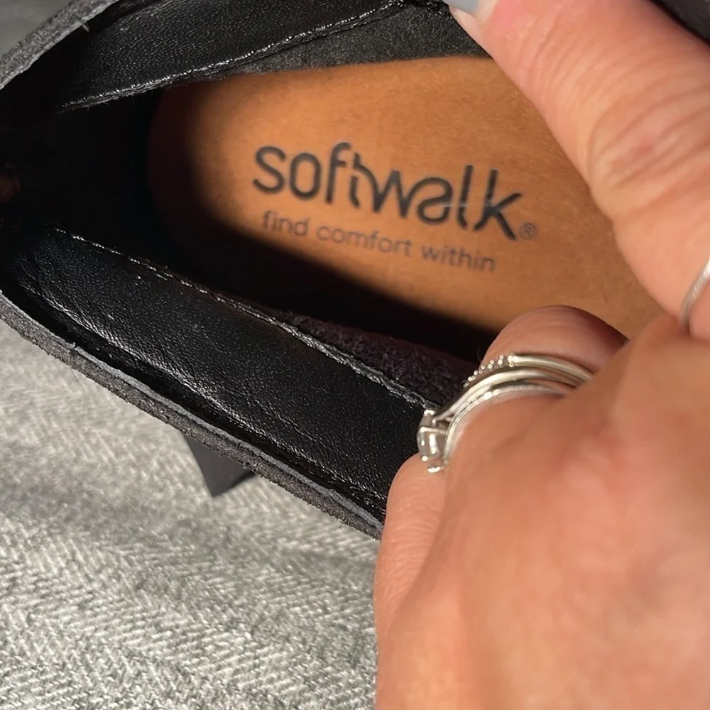 SoftWalk Raleigh Booties. - Picture 9 of 9